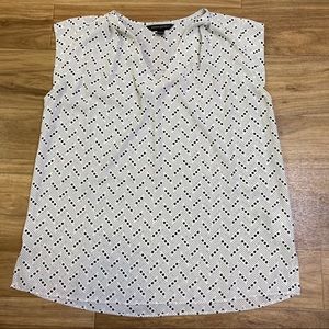 Banana Republic Sleeveless Pleat Neck Top PXS